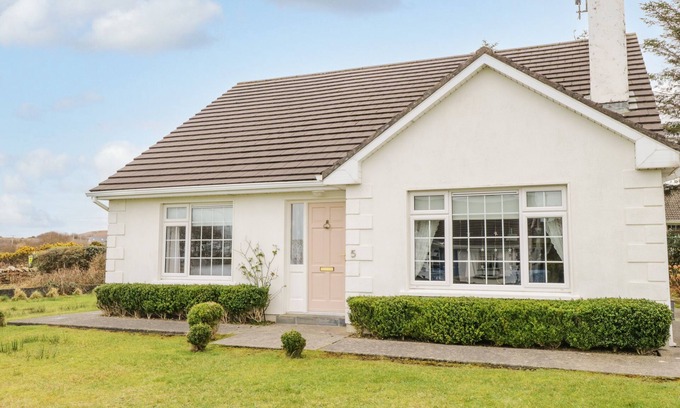Louisburgh Cottage | SPRINGWOOD COTTAGE, family friendly in Louisburgh, County Mayo