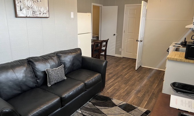 Bluewell Apartment | Spurrier Unit 10 Cozy 1 Bedroom 1 Bath Pets Welcome