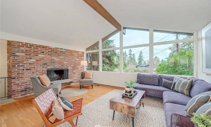 Sequim House | SQ2: ARTISTIC VILLA