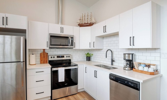 Langford Apartment | Squeaky clean brand new 2 bedroom close to major routes.