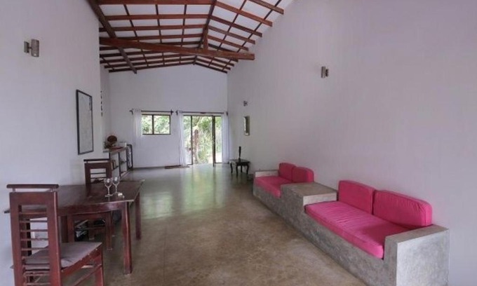 Dodanduwa Villa | Sri Lanka 4br Beach House