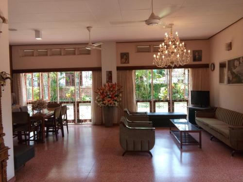 Negombo House | Srilal's Guest House