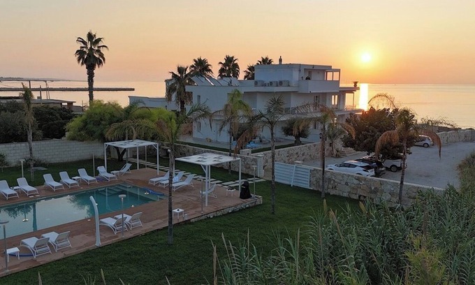 Avola Villa | St. Charles Puntocom, sea ​view, with swimming pool and parking