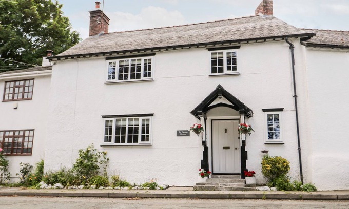 St George Cottage | ST. GEORGE HOUSE, family friendly, with a garden in Abergele
