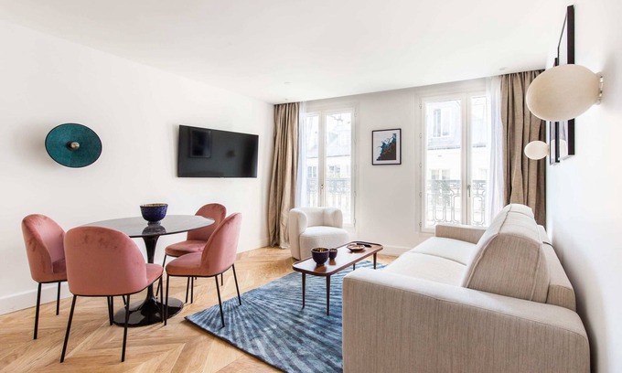 Pigalle Apartment | St Georges - One Bedroom in Paris South Pigalle