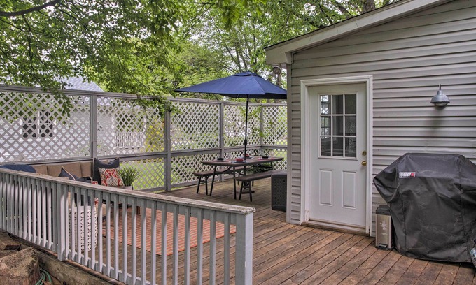 Neavitt House | St. Michaels Area Cottage - Walk to Water & Marina