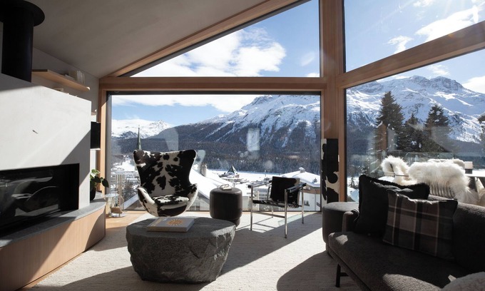 St. Moritz Villa | (St Moritz)Villa Volt 4 Suites +Pool+Spa+Gym (Bitcoin powered)