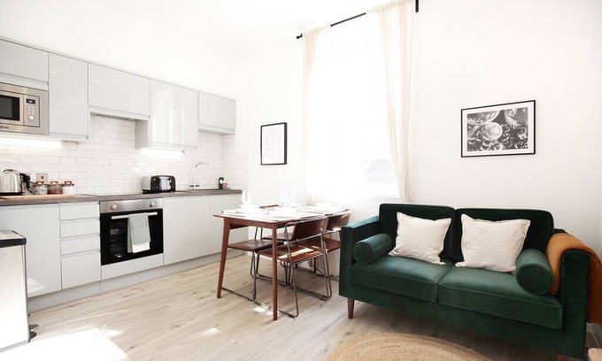 Saint Paul's Apartment | St Paul’s Suites - Apartment 1
