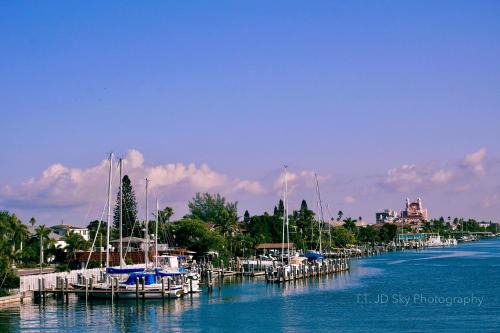 Vina Del Mar Island House | St Pete Beach Vina Del Mar Waterfront Dock Boat Slip 3-2