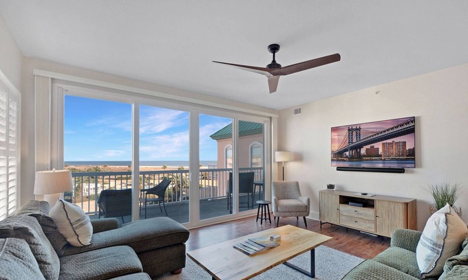 Saint Simons Island Condo | St. Simons Grand 307 - Panoramic Oceanfront Resort