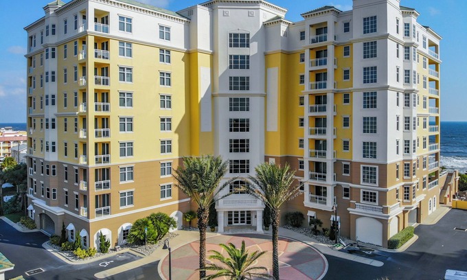 Brown Condo | ST602-Tastefully decorated and spacious, ocean view 2 bedroom 2.5 bath condo