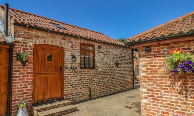 Thirsk Cottage | STABLE COTTAGE, romantic, character holiday cottage in Thirsk