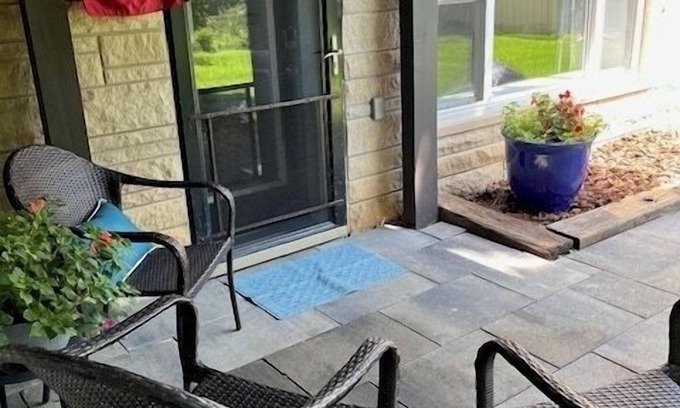 Bloomington House | Stadium Stroll Garden Level: Walk to the Big Game!