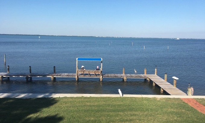 Whitney Beach Condo | Standalone Unit at Little Gull Resort. Amazing Sarasota Bay View! Walk to Beach.