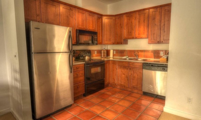Ucluelet Condo | STANDARD TWO BEDROOM SUITE WITH NO SOAKER TUB ON PATIO