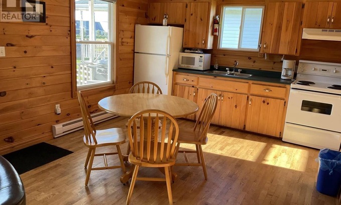 York House | Stanhope Chalets #4 - East Point Lighthouse