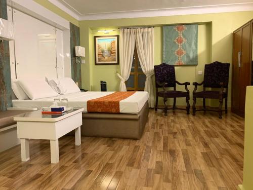 Karachi House | Star Guest House