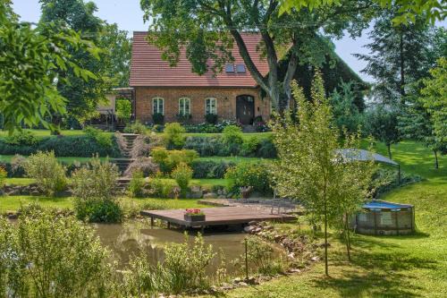 gmina Grodziczno Bed & Breakfast | Stara Szkola Trzcin 20