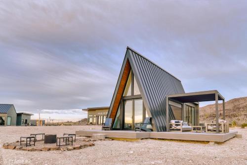 Study Butte-Terlingua House | Stardust Big Bend Luxury A-Frame#2 with a fab view