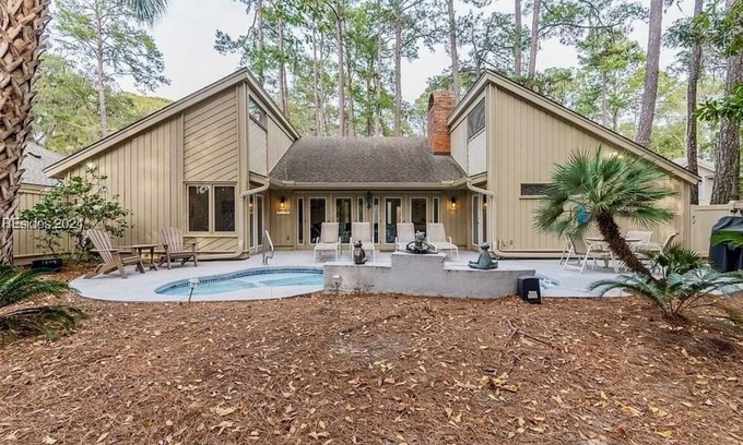 Sea Pines House | Starfish Beach House with Pool and Bikes