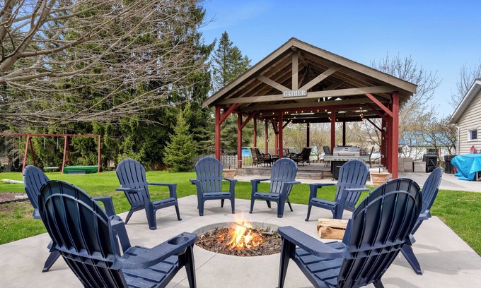 Sheboygan House | State Park w/Orchard Style Yard & Pavilion