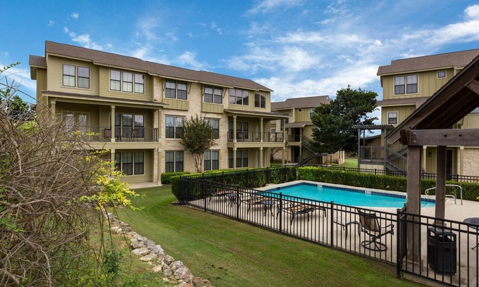 New Braunfels Condo | Stay and Play at The Bandit Golf Course-unit 204