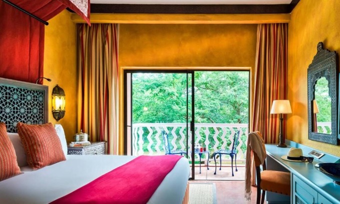 Livingstone House | Stay Close to Victoria Falls National Park! Outdoor Pool, Spa and Great Views!