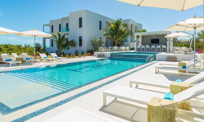Long Bay Condo | Stay in #1 LifeStyle Resort in TCI w/Free Breakfast now 'til end June