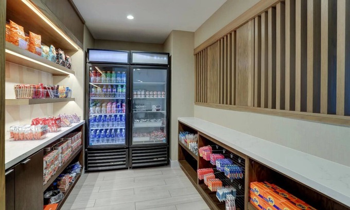 San Jose Resort | Stay In great Shape! Minutes to Levi's Stadium, w/Outdoor Pool