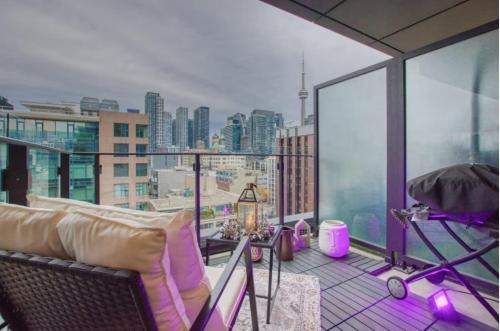 Fashion District Apartment | Stay in Style Like Taylor Swift