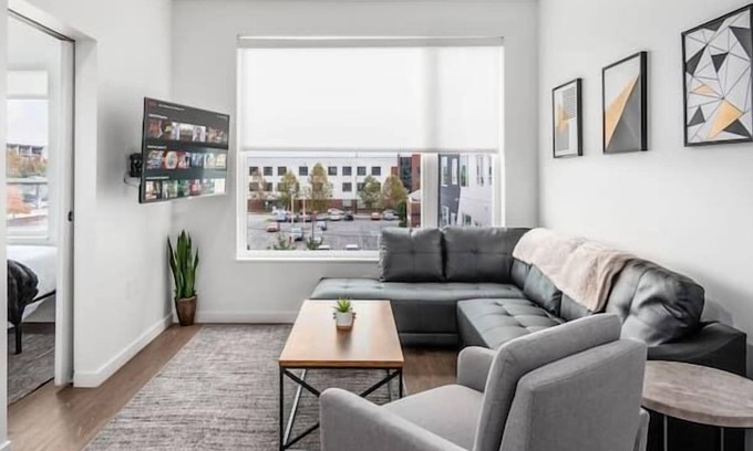 Downtown Columbus House | STAY IN THE HEART OF COLUMBUS + 24/7 GYM ACCESS