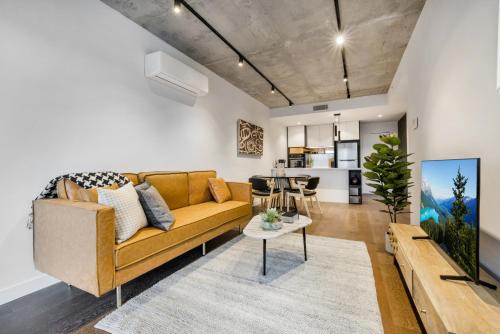 Cremorne Apartment | Stay Near Botanic Garden with Gym Sauna & Parking