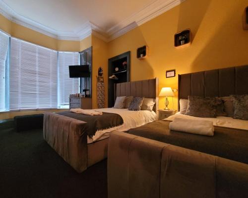 Tollcross House | Stay - NO59 Guesthouse