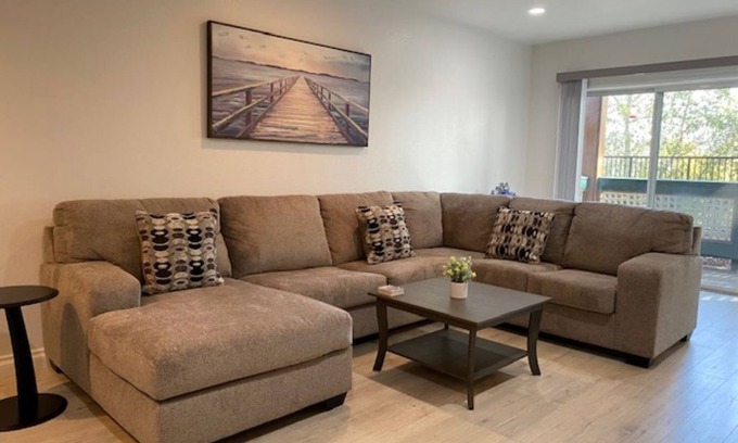 San Ramon Condo | Stay & Unwind: Wi-Fi, Cable, Netflix, Fireplace, Garage, W/D in unit.