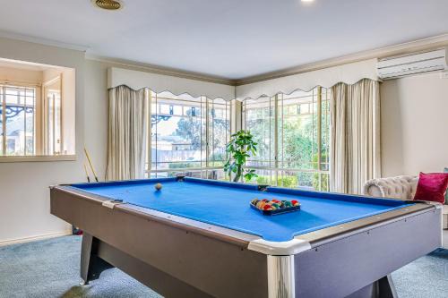 Cranbourne House | StayAU Family Retreat with Pool Table in Cranbourne