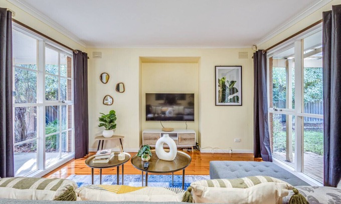 Glen Waverley House | StayAU Newly Family Comfort Vibrant WIFI 5BRM Glen