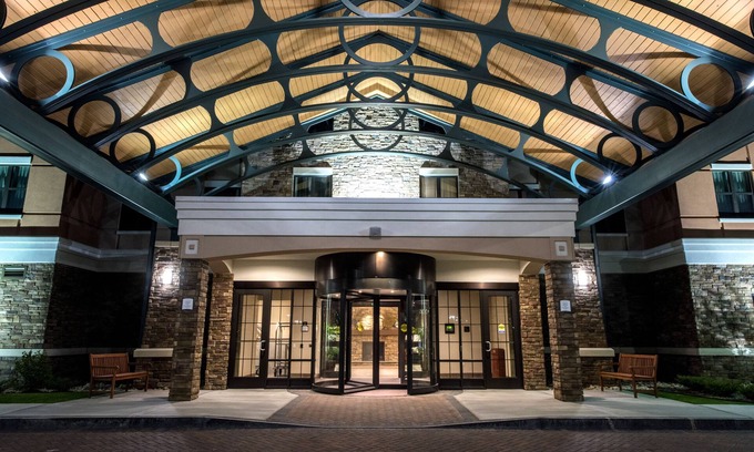Newtonville Hotel | Staybridge Suites Albany Wolf Rd-Colonie Center by IHG