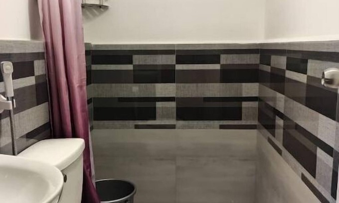 Pasig Apartment | Staycation Comfy Aircon Wifi Room!
