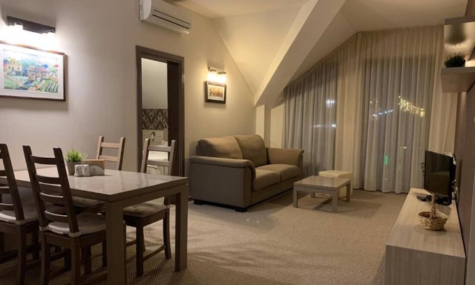 Shiligarnika Apartment | StayInn Granat Apartments - next to Gondola Lift, perfect for 4 guests
