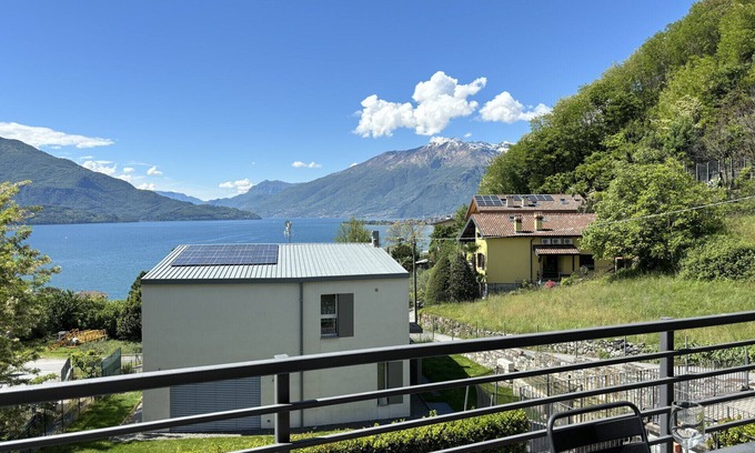 Trezzone Apartment | Stella House Swimming pool - Larihome A68
