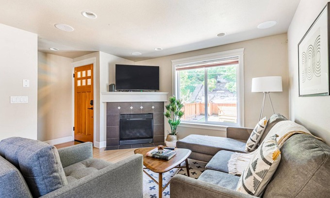 Magnolia House | Stellar Interbay 3BR Townhome w/Balcony, nr Restaurants, by Blueground