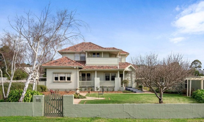 Portarlington House | Step back in time in the perfect family escape