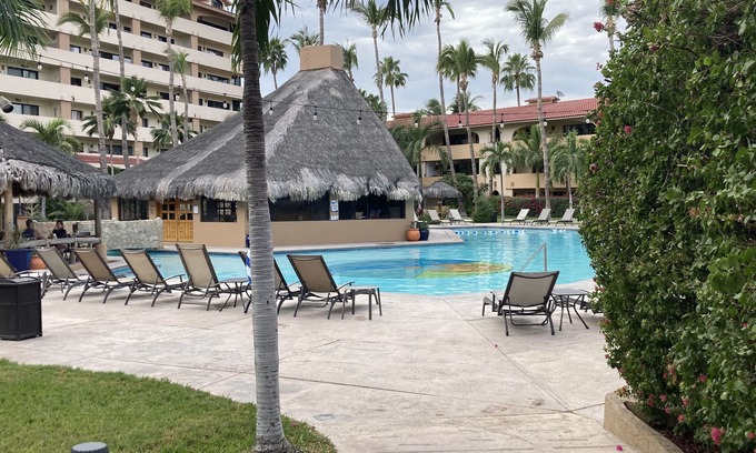 El Medano Ejidal Condo | Steps away from Medano best swimming beach