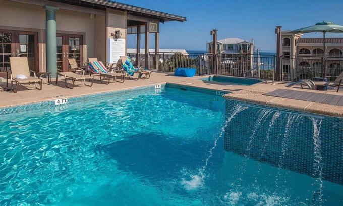 Seacrest Condo | Steps from Beach/Penthouse/Gulf Views/Rooftop Pool