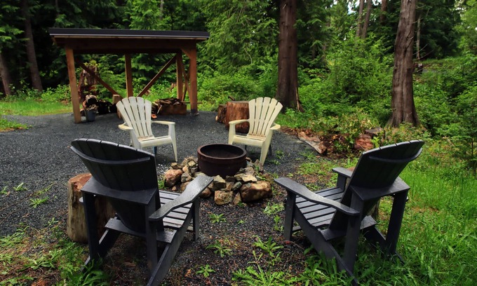 Powell River RV Rental | Steps from the Beach Off-grid Creekside Campsite