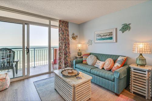 Myrtle Beach Apartment | Steps to Boardwalk Condo with Pool in Myrtle Beach