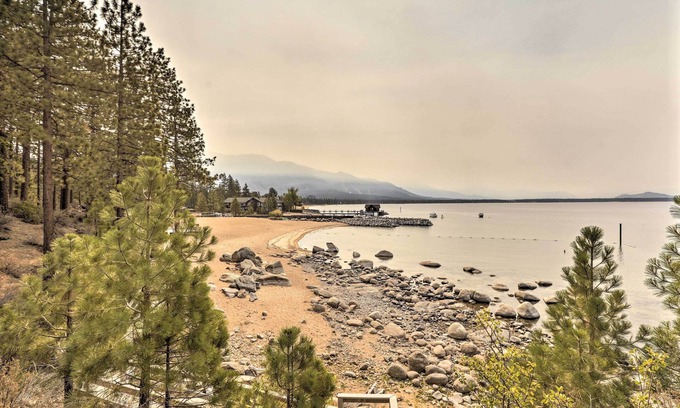 Elk Point Cottage | Steps to Nevada Beach: Zephyr Cove Home w/Deck!