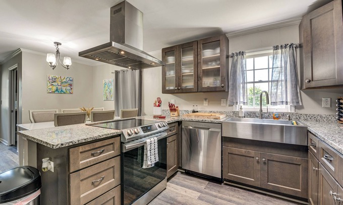 Douglasville Cottage | Steps to Playground: Family Home in Douglasville!