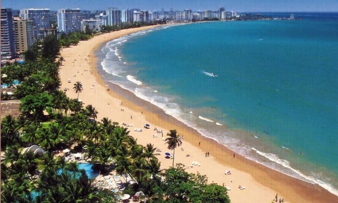 Isla Verde House | Steps to The Beach! Near Condado Lagoon, Pool, Jet Skiing, Kayaking