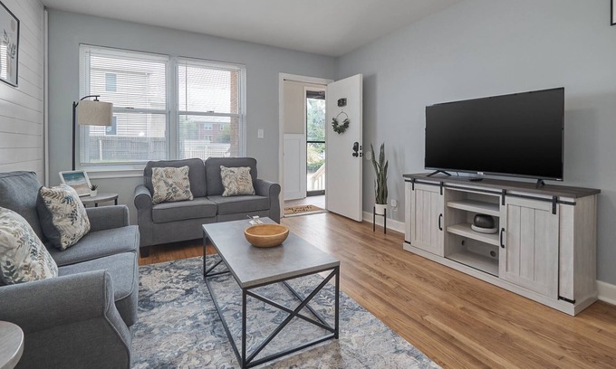 Cottage Line Apartment | Steps to the Beach/Pool, Bay Side Suite